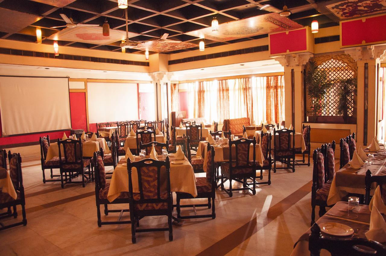 Hotel Gwalior Regency Eksteriør billede